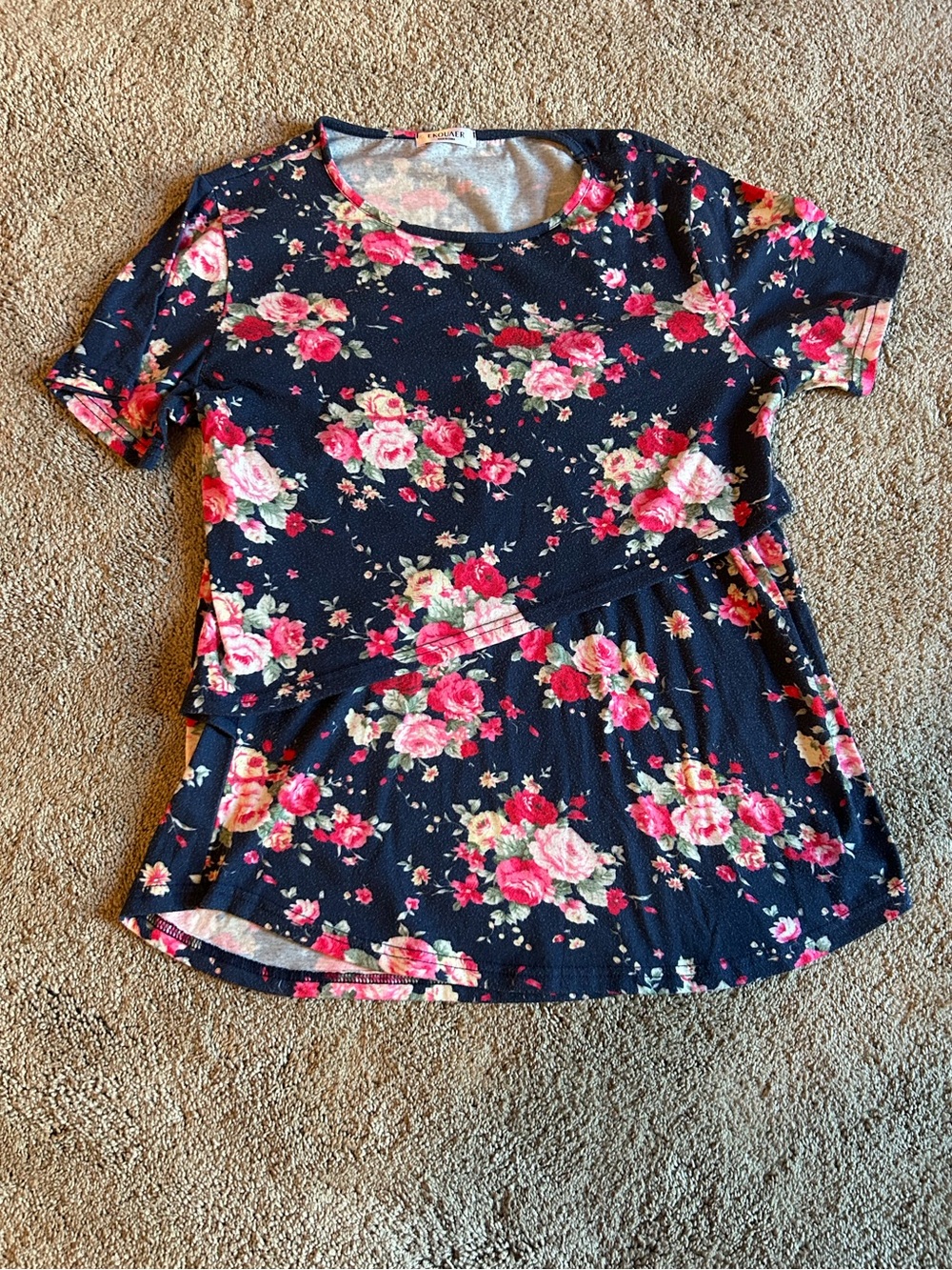 Small nursing shirt